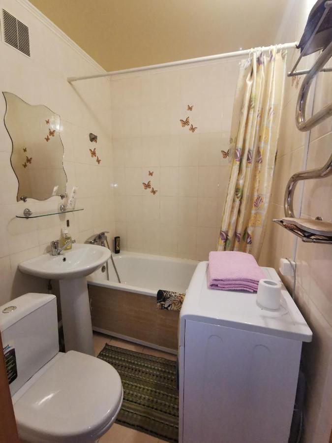 1 Комн Апартаменты В Центре Рядом С Парком Qostanaj Buitenkant foto